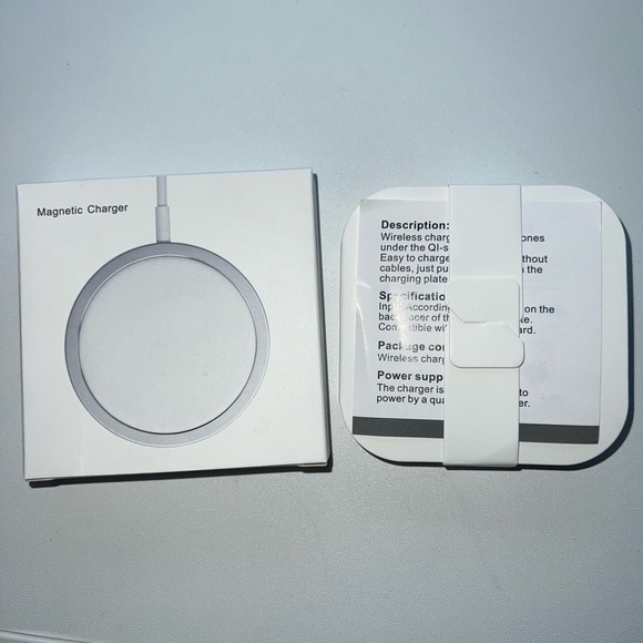 MagSafe Charger - Picture 4 of 4